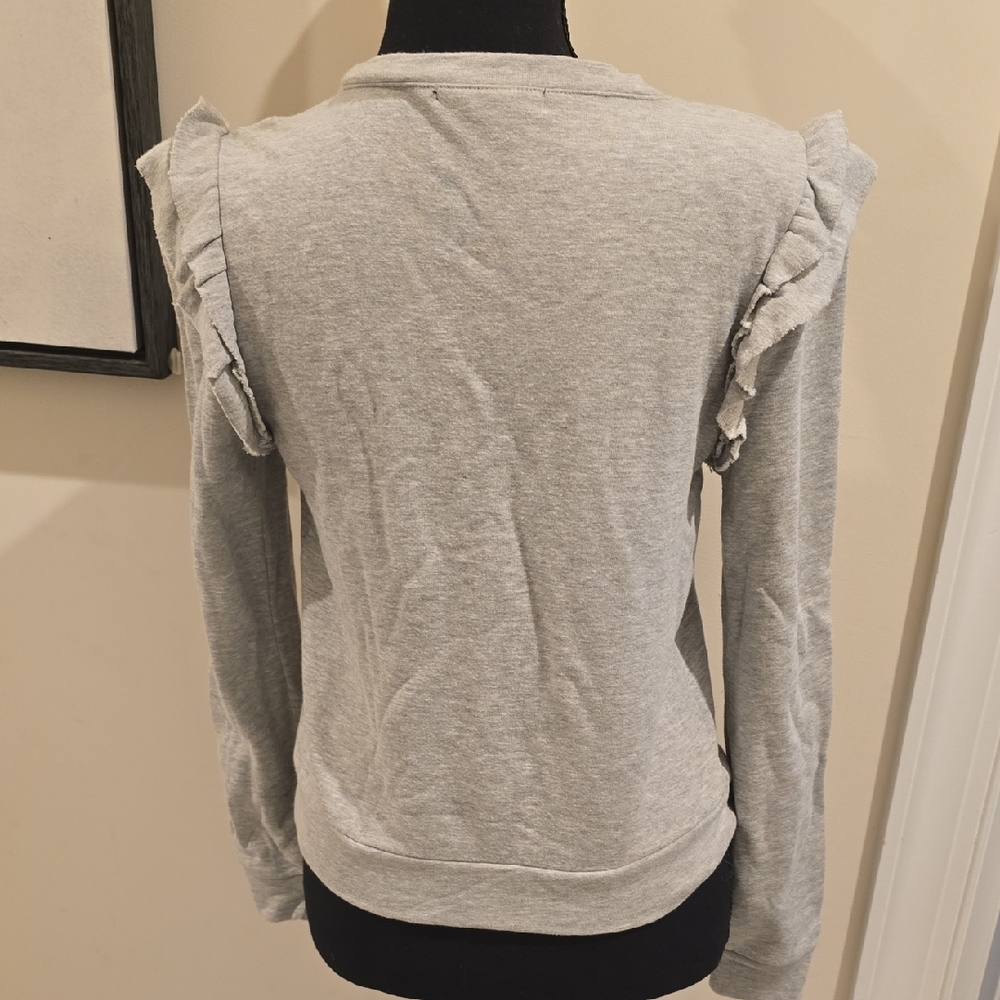 Gray Star-Patterned Ruffle Women's Sweater - Picture 3 of 6